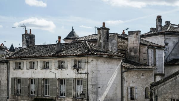 Angouleme eSIM illustration