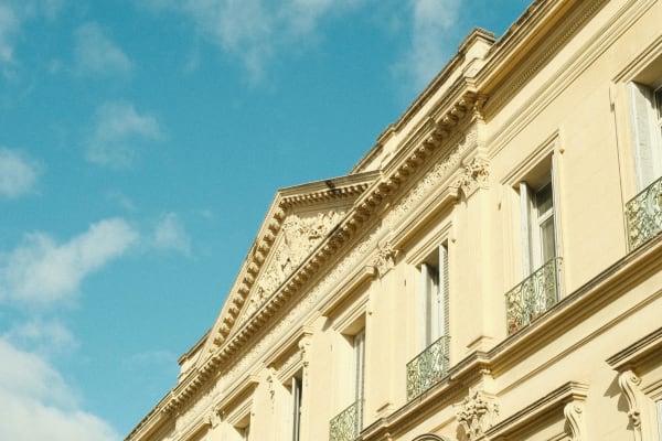 Avignon eSIM illustration