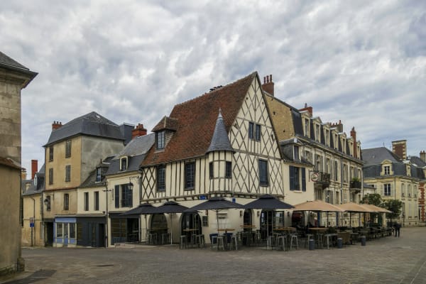 Bourges eSIM illustration