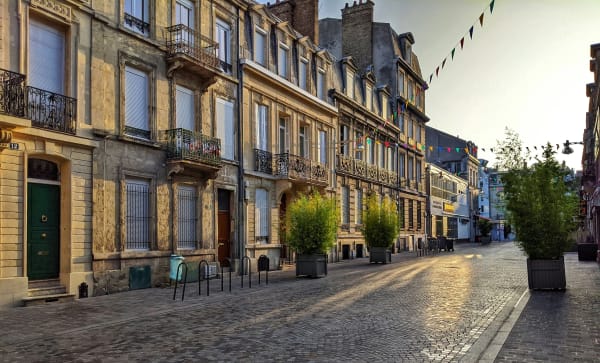 Reims eSIM illustration