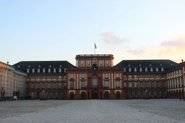 Mannheim eSIM illustration