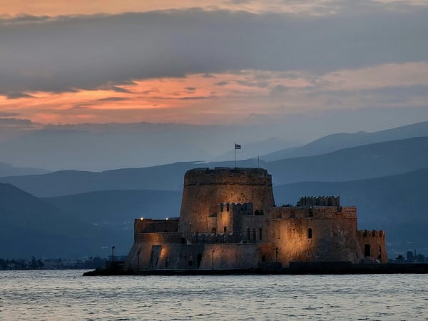 Nafplion eSIM illustration