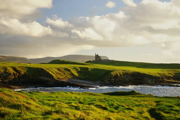 Ireland eSIM illustration