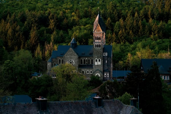 Clervaux eSIM illustration