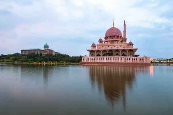 Putrajaya eSIM illustration