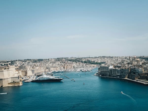 Valletta eSIM illustration