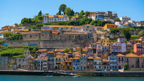 Vila Nova de Gaia eSIM illustration