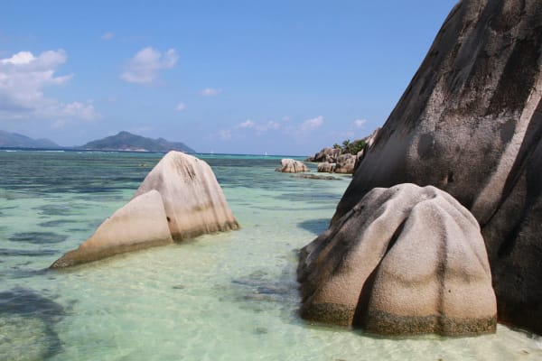 La Digue eSIM illustration