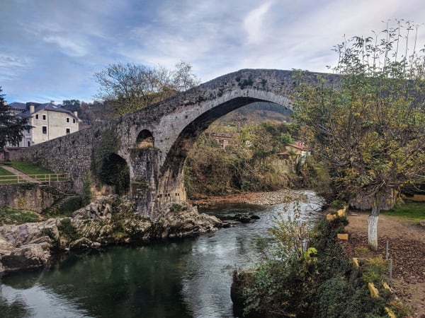 Asturias eSIM illustration