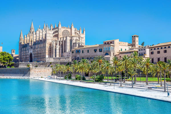 Palma de Mallorca eSIM illustration