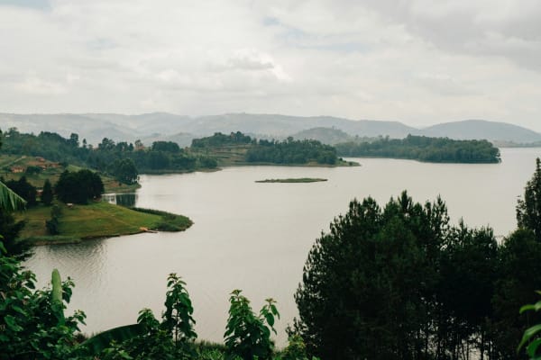 Lake Bunyonyi eSIM illustration
