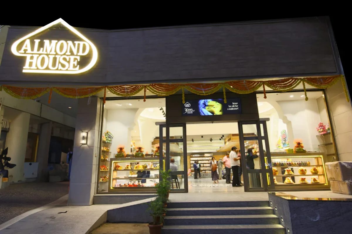 Almond House Banjara Hills image 1