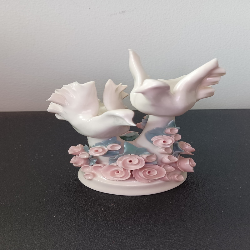 Chessell Pottery Figurine | 2 Doves on Branch w/ Roses | Vintage | VGUC