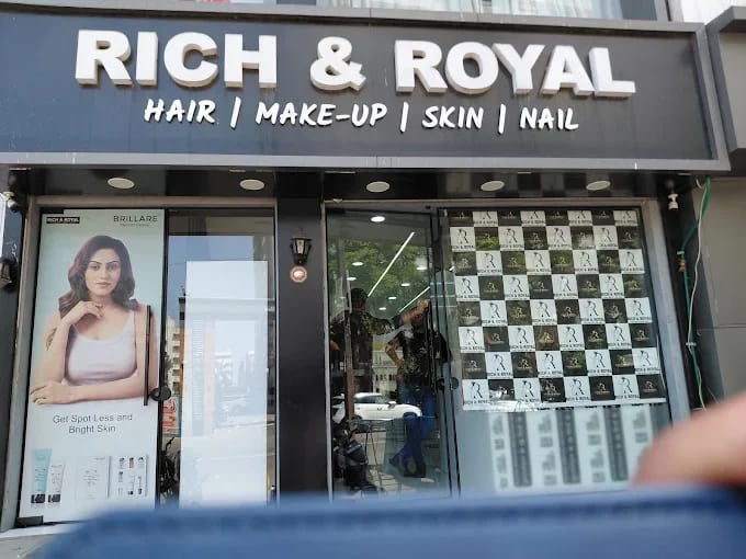 Rich & Royal