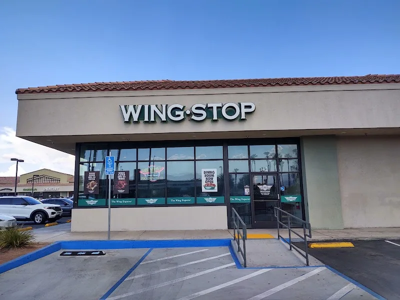 Wingstop food and storefront view at 40100 Washington Street in Bermuda Dunes, California