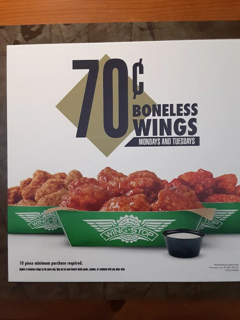 Wingstop food and storefront view at 661 Roosevelt Road in Glen Ellyn, Illinois