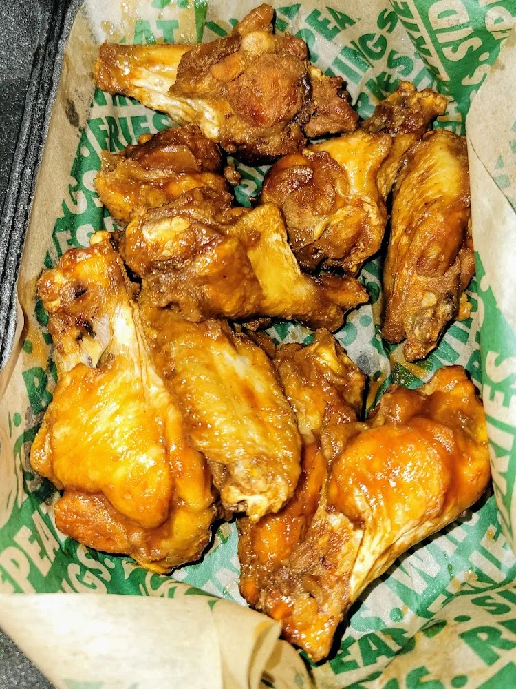 Wingstop food and storefront view at 6261 Youngstown Warren Road in Niles, Ohio