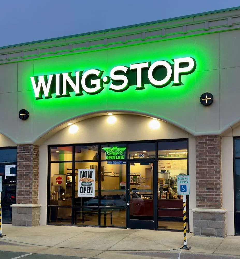 Wingstop food and storefront view at 500 S. MacArthur Blvd in Oklahoma City, Oklahoma