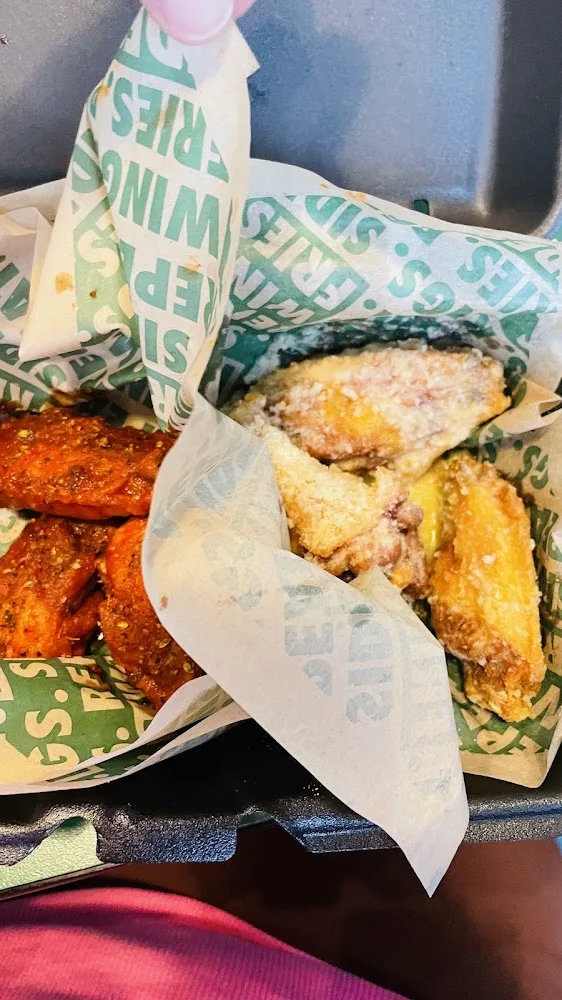Wingstop food and storefront view at 600 N Loop 340 Ste 104 in Bellmead, Texas