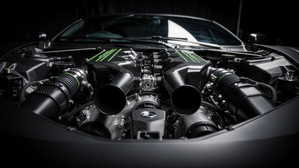 VANTA Mid-mounted V8.