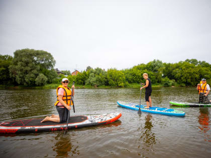 В Орехово-Зуеве стартовали сап-прогулки активных долголетов