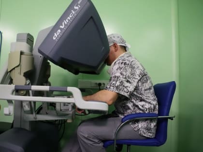 В Воскресенской больнице оперировать помогает робот Да Винчи