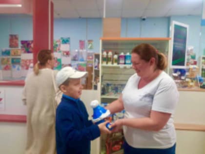 Работников лобненской почты поздравили с профессиональным праздником