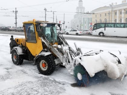 Новые автомобили для уборки территории в Пущино