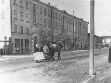 Главная улица города