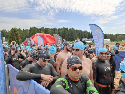 На территории парк-отеля "Торбеево Озеро" состоялся заплыв Swimcup