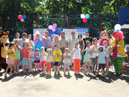 Партийцы и сторонники «Единой России» провели праздник добрососедства в Малаховке