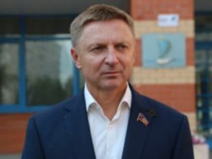 Владимир Жук поздравил педагогов с профессиональным праздником