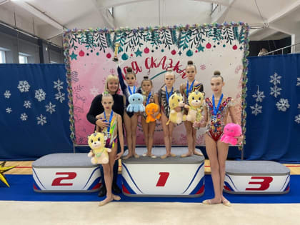 Гимнастки из Озёр пополнили копилку своих наград на турнире в Санкт-Петербурге