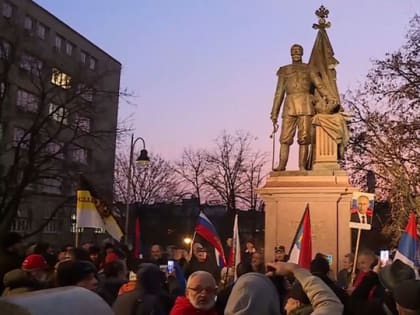 Вучич: Сербия планирует не вводить санкции против России как можно дольше