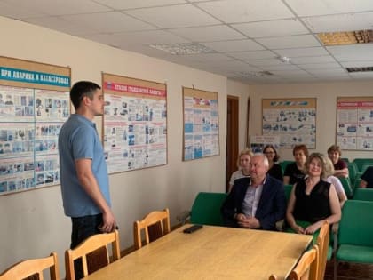 Депутат совета депутатов Талдомского округа встретился с коллективом МБУ УК «Управляющая компания» и поделился о проделанной работе за пятилетку