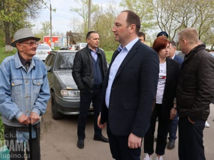 Сергей Мужальских проверил содержание дворов в посёлке Михнево
