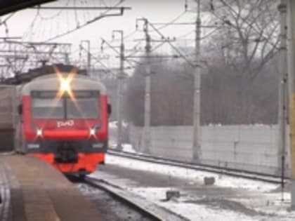 Электричка и такси столкнулись на переезде в Подмосковье, есть погибшие