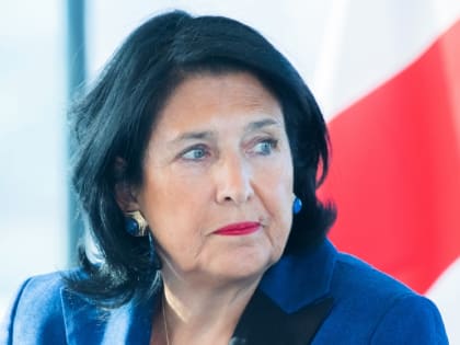 Президент Грузии объявила бойкот авиакомпании Georgian Airways из-за ее рейсов в Россию