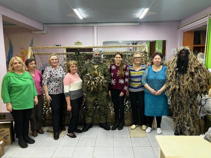 В Орехово-Зуеве при поддержке Общественной палаты Орехово-Зуевского городского округа продолжает работать пункт плетения маскировочных сетей