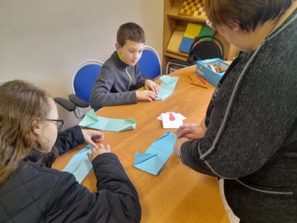 В Орешковской библиотеке делали открытки-рубашки