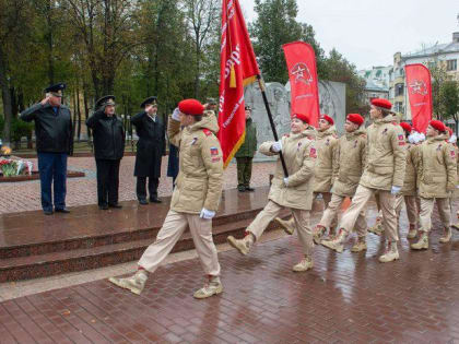 Смотр строя и песни «Подольск – город трудовой доблести» провели среди юнармейцев