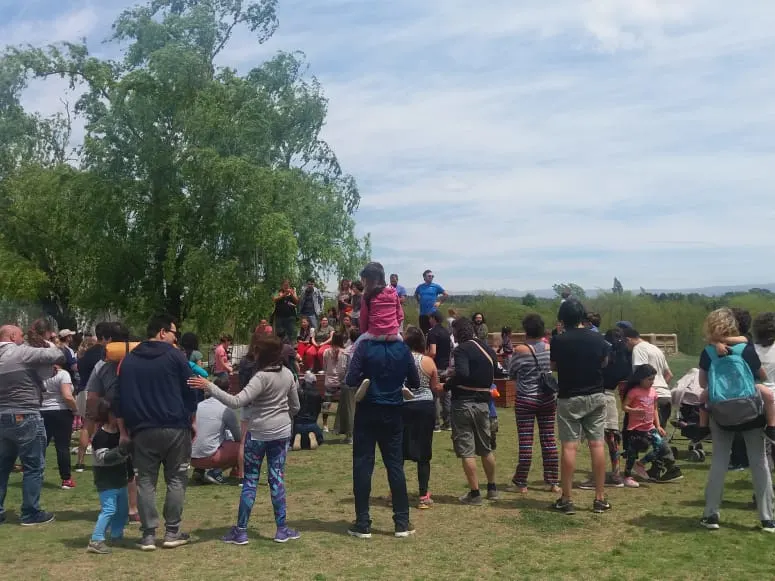 Escuchamos atentos las intrucciones