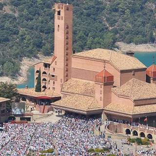Alt-"Soy lesbiana y me voy": una exnumeraria recuerda su "durísima" salida del Opus Dei