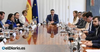 Alt-Sánchez, a Aagesen en las horas críticas del apagón: “Sara, háblanos en castellano”