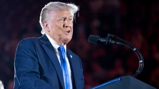 Alt-Trump sugiere a los republicanos que empiecen a expulsar a los demócratas del Congreso [Eng]