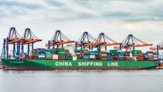Alt-China derrota a EEUU en la primera batalla: Pekín sorprende con sus exportaciones mientras Washington cosecha el mayor déficit comercial de su historia