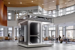 Alt-IBM despidió a 8.000 trabajadores para reemplazarlos por la IA. Lo que no esperaba fue contratar a otros tantos... por la IA