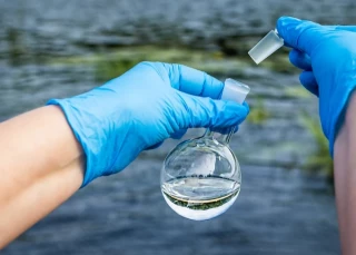 Alt-Nuevo estudio estima que 8.500 toneladas de antibióticos, casi un tercio de lo que la gente consume anualmente, terminan en ríos de todo el mundo