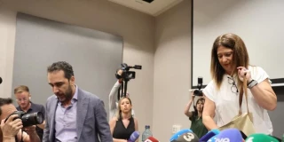 Alt-Aldama trata de reventar la comparecencia de Leire Díez: «Esta señora está mintiendo»