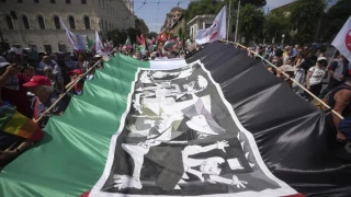 Alt-Multitudinaria protesta en Roma contra la “masacre” de Israel en Gaza